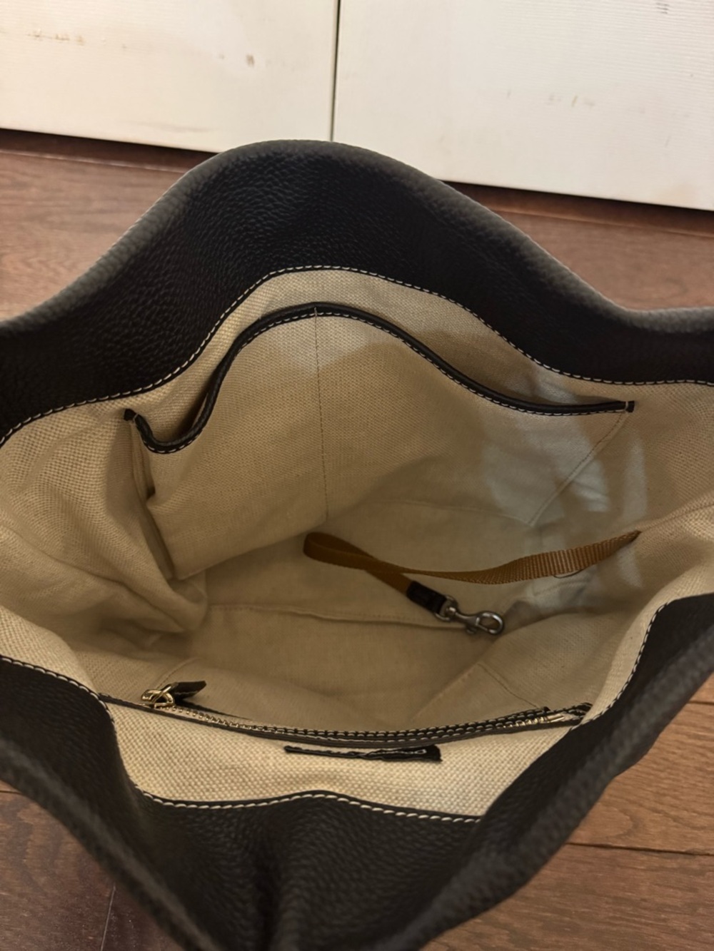 Taupe Leather Shoulder Bucket Bag with Black Removable Insert - Picture 4 of 4